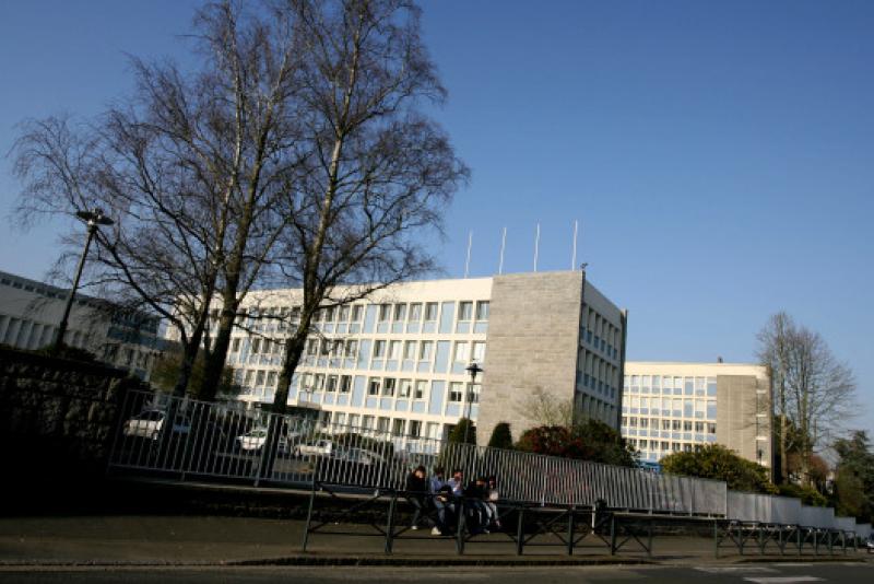 Brest GROUPE SCOLAIRE CROIX ROUGE